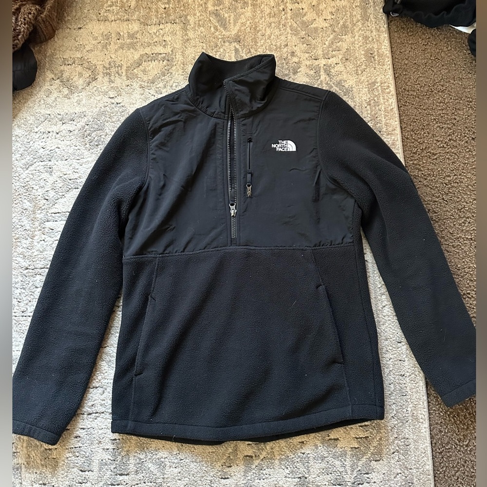 North Face 1/4 zip pullover
